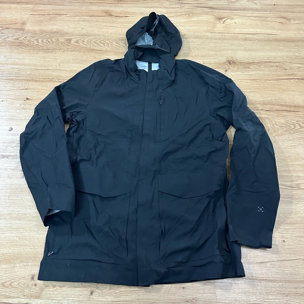 Lululemon Storm Field Jacket Mens M Black Waterproof Hooded Shell M3BM1S